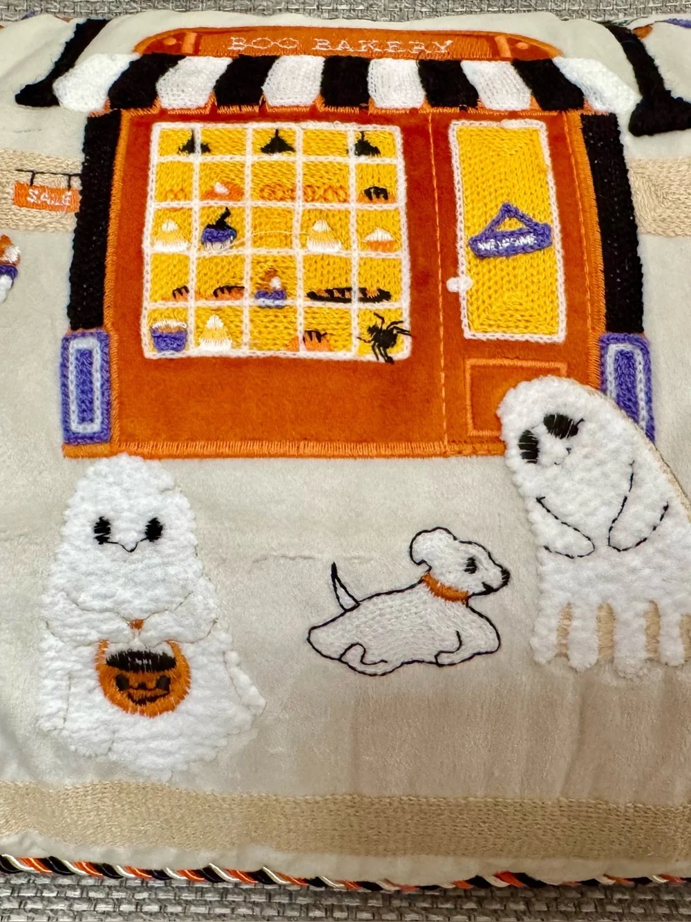 Halloween Town Pillow Ghost Village  Jack O’ Lantern Pumpkins Embroidered NWT